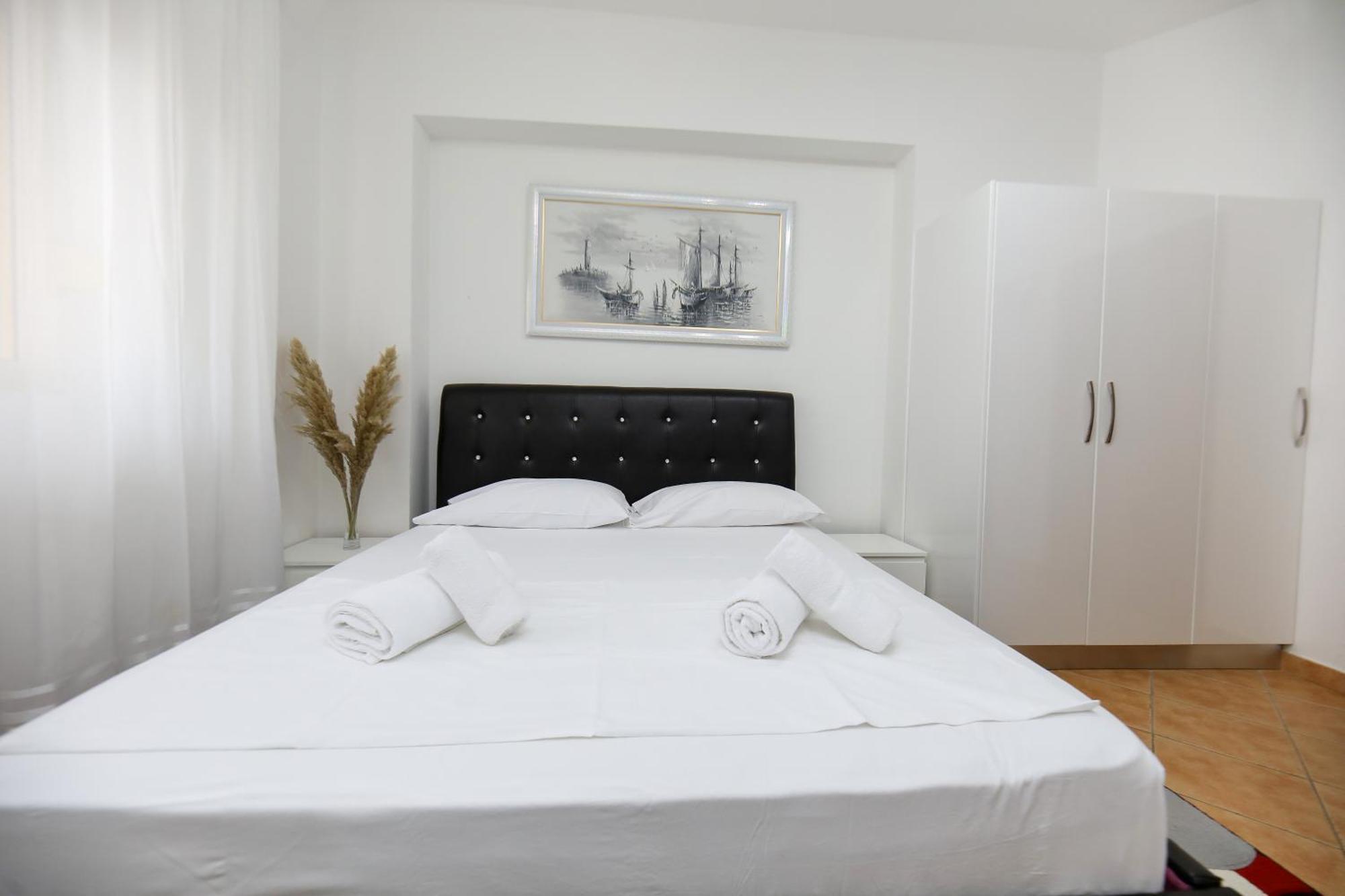 Noa Apartments Vlorë Екстериор снимка